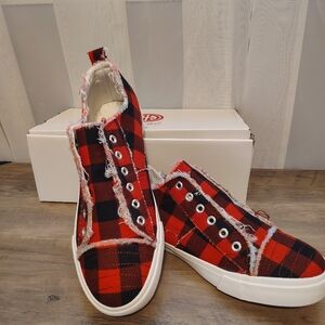 Girlie Girl Originals Slip On Sneakers Red Buffalo Plaid Distressed Womens 10